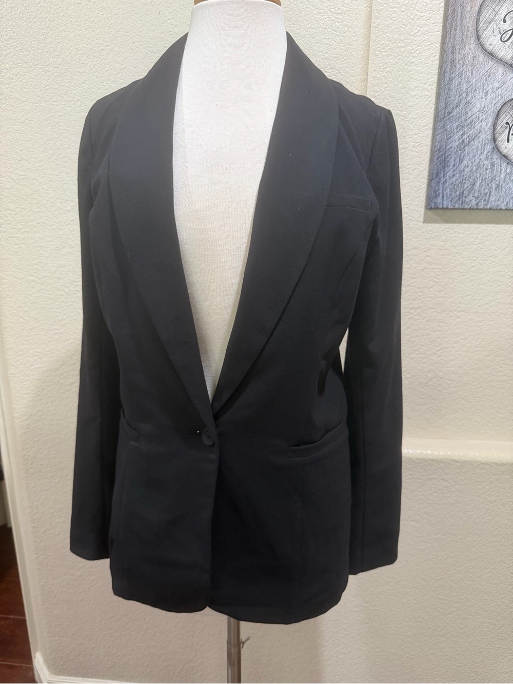 GUESS Women's Black Single-Button Blazer